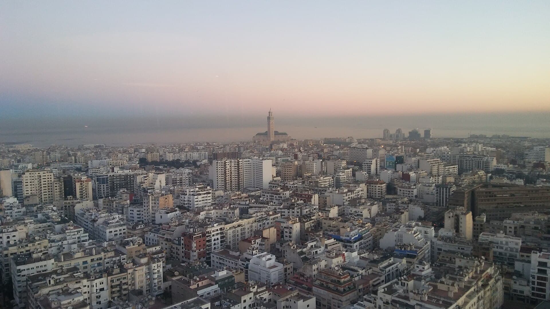 Mosquée Hassan II à Casablanca au lever du soleil